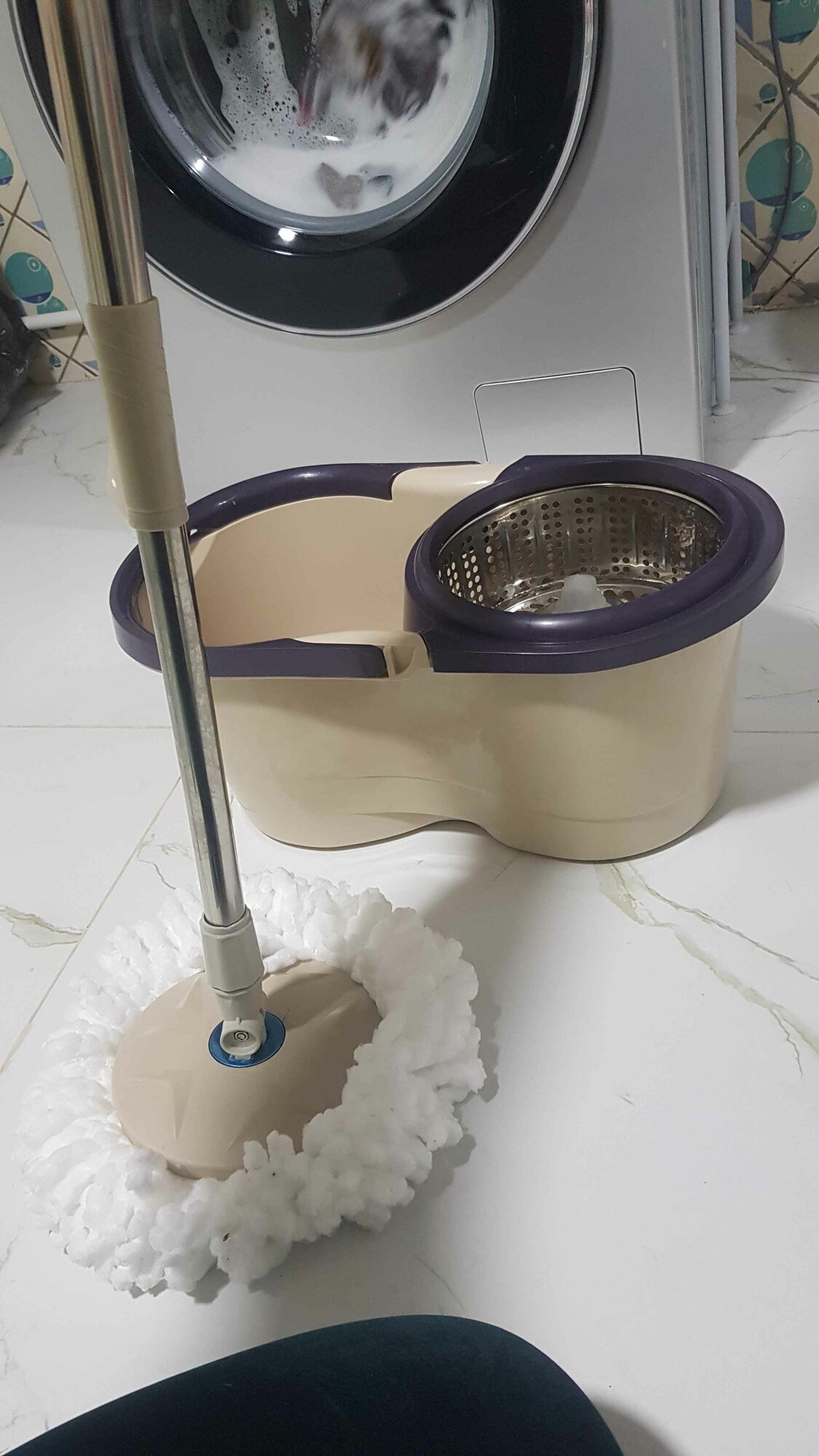 Швабра с вращением 360° и ведром 12 л, 2 насадки из микрофибры, удобна для быстрой уборки