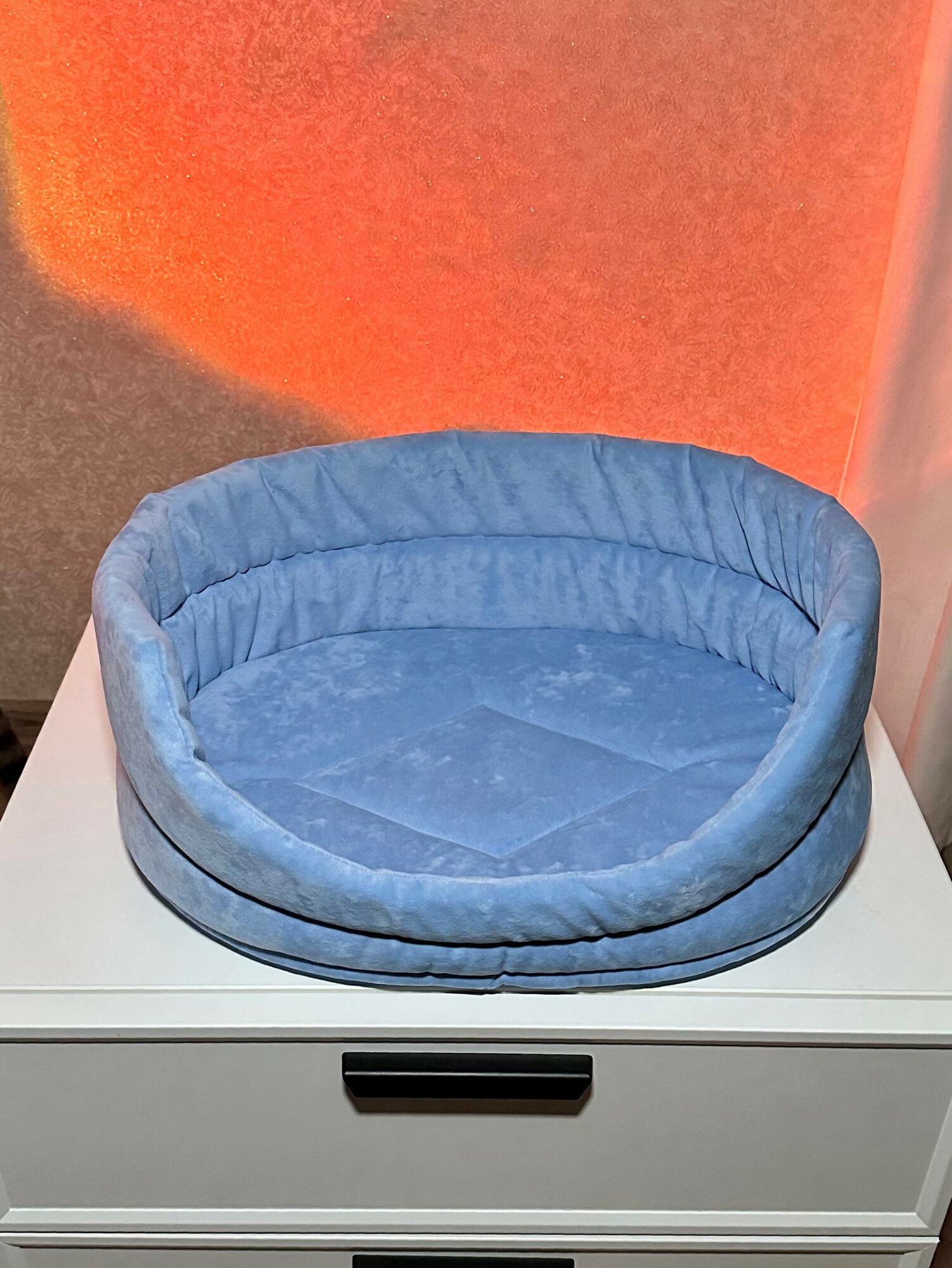 Лежанка для кошек и собак 45х35х15 голубая — фото 1