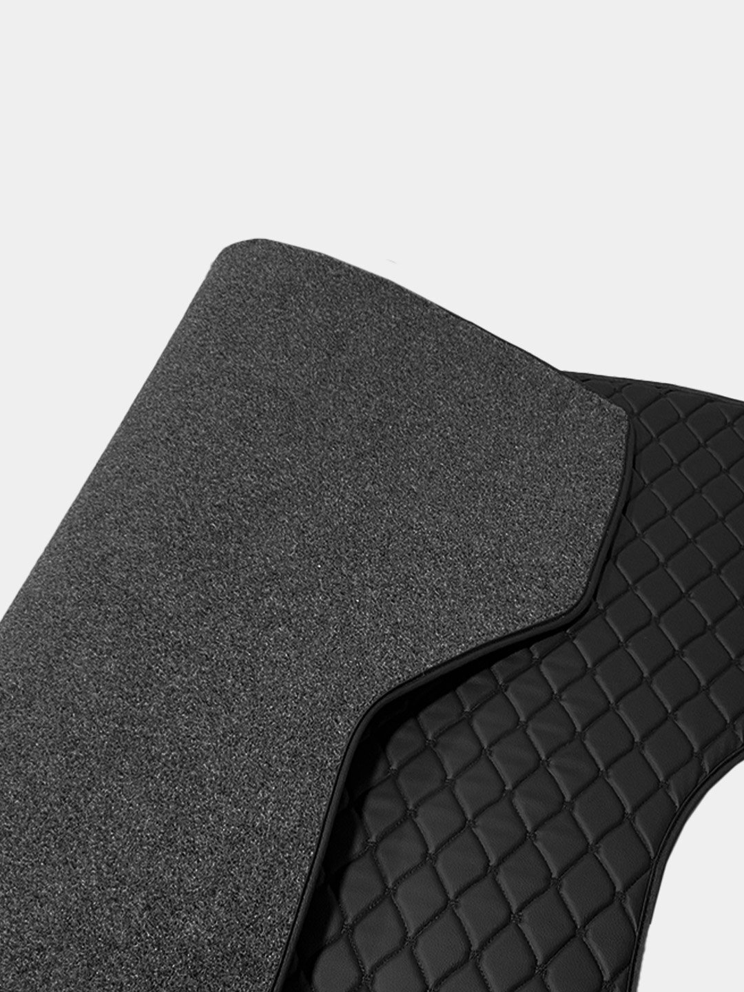 Кожаный коврик в багажник Chevrolet Lacetti — фото 1