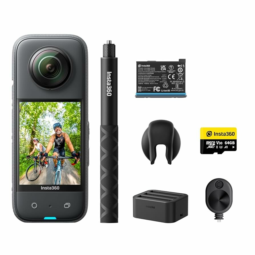 Экшн-камера 360° Insta360 X3, сенсорная, влагозащищенная, с экраном