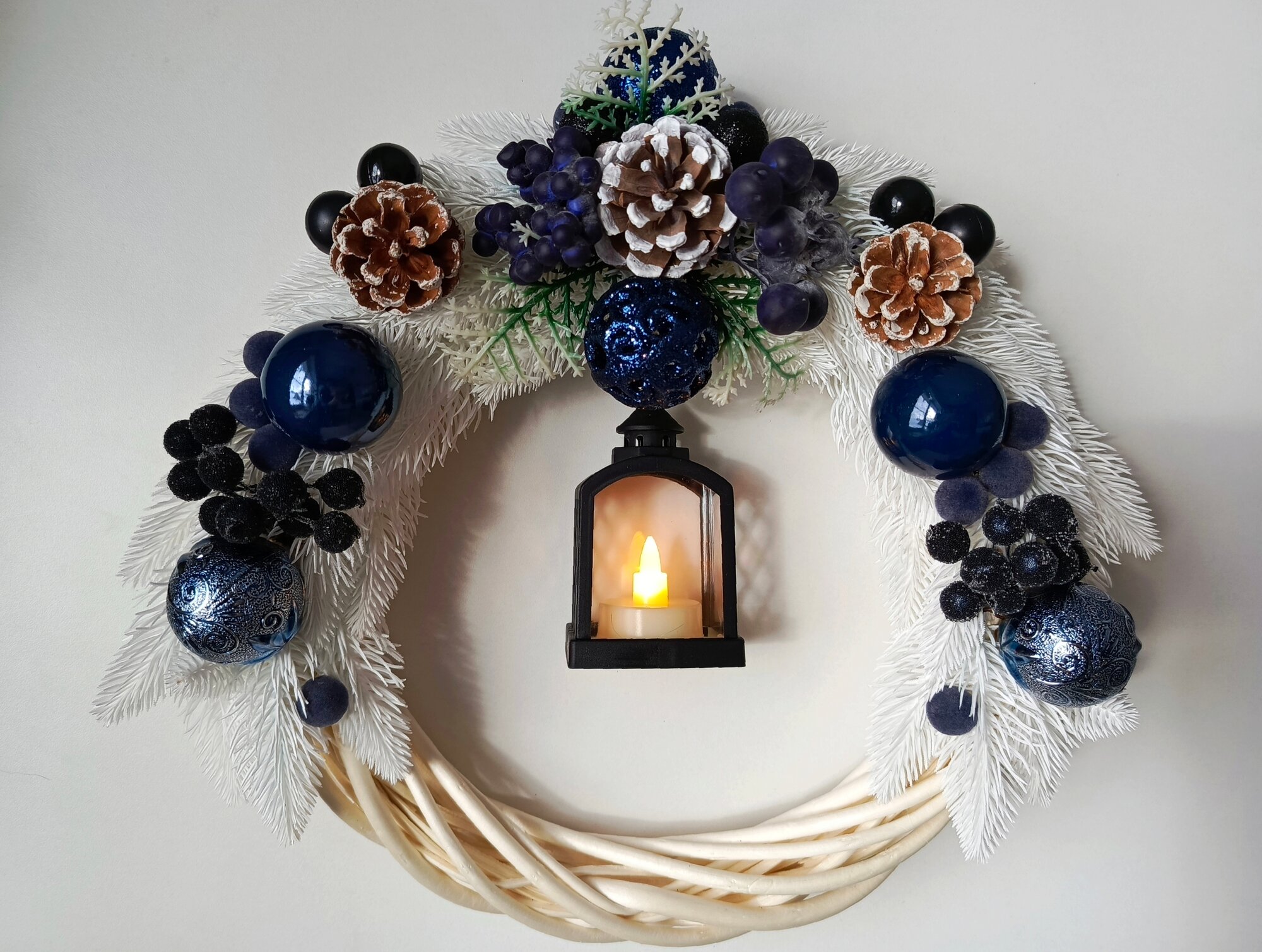 Венок новогодний 30 см ручная работа. Рождественский декор.