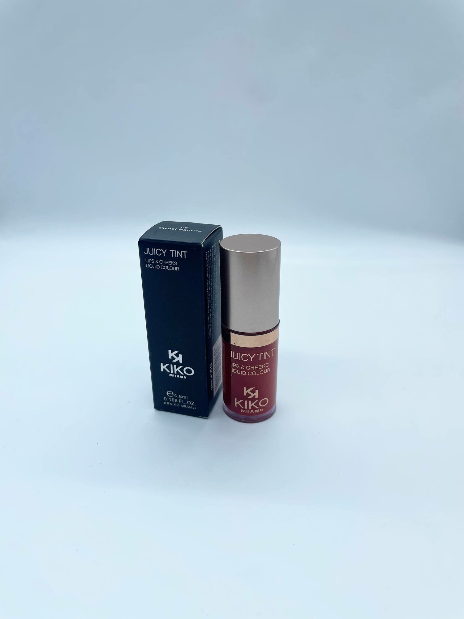 Yumshatuvchi va jiloli 3D effektli lab bo‘yog‘i (lip gloss), KIKO 06