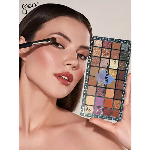 Палетка теней для век 700₽