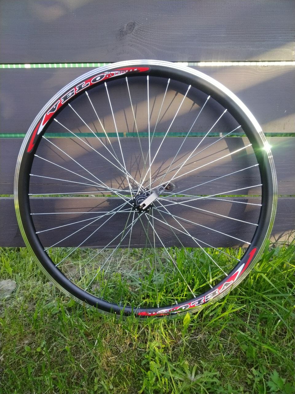 Колесо 26" переднее эксцентрик двойной обод V-тормоз промподшипники