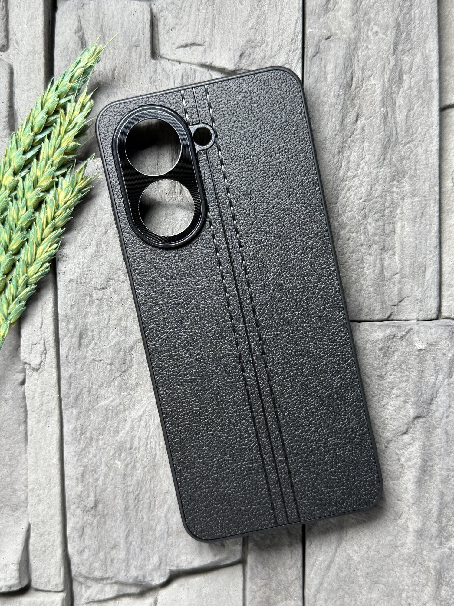 Чехол противоударный для Xiaomi Redmi A5 / Poco C71 ( Редми А5 / Поко Ц71 ) с защитой камеры, текстура кожи, черный