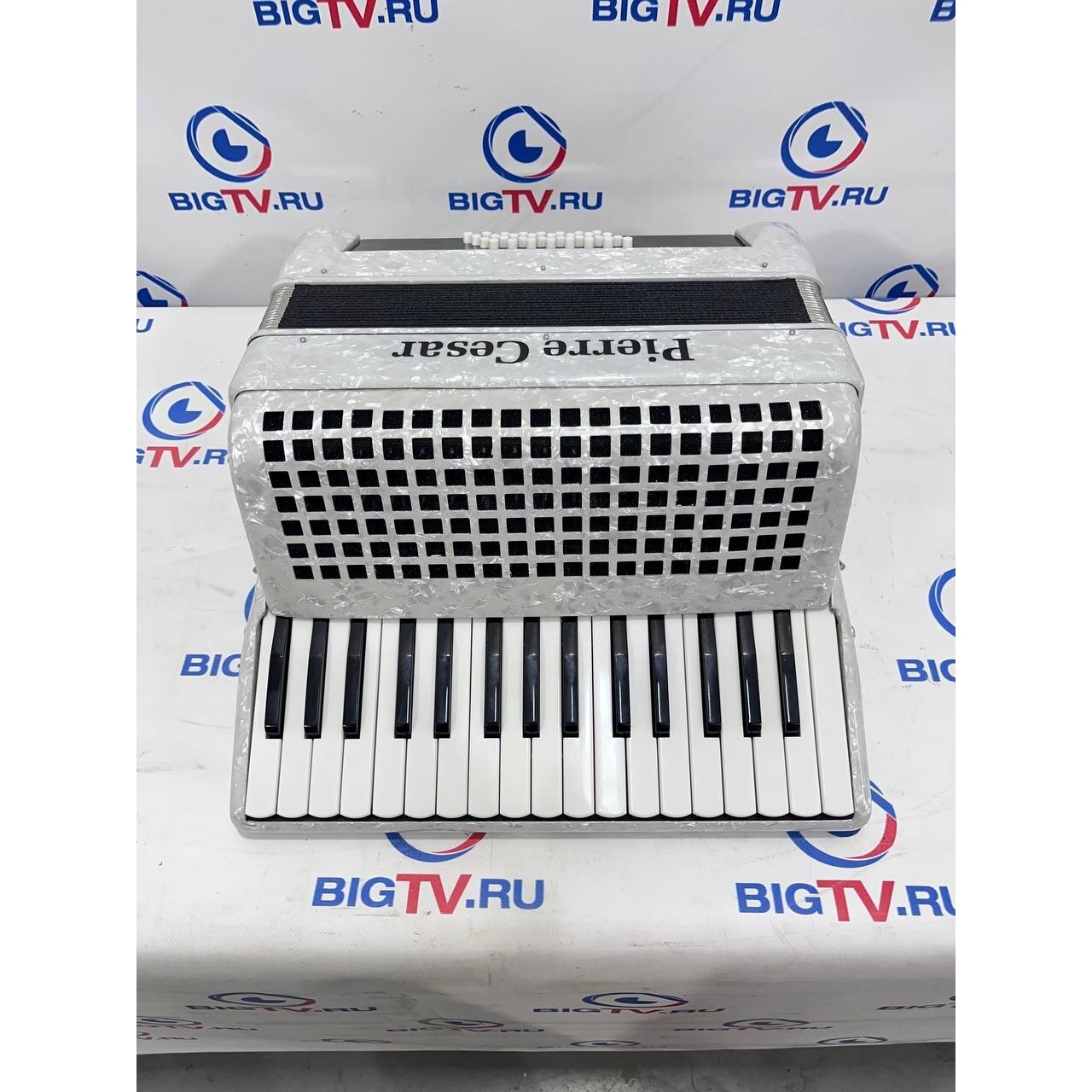 Аккордеон Pierre Cesar PCA3232 WHP — фото 1
