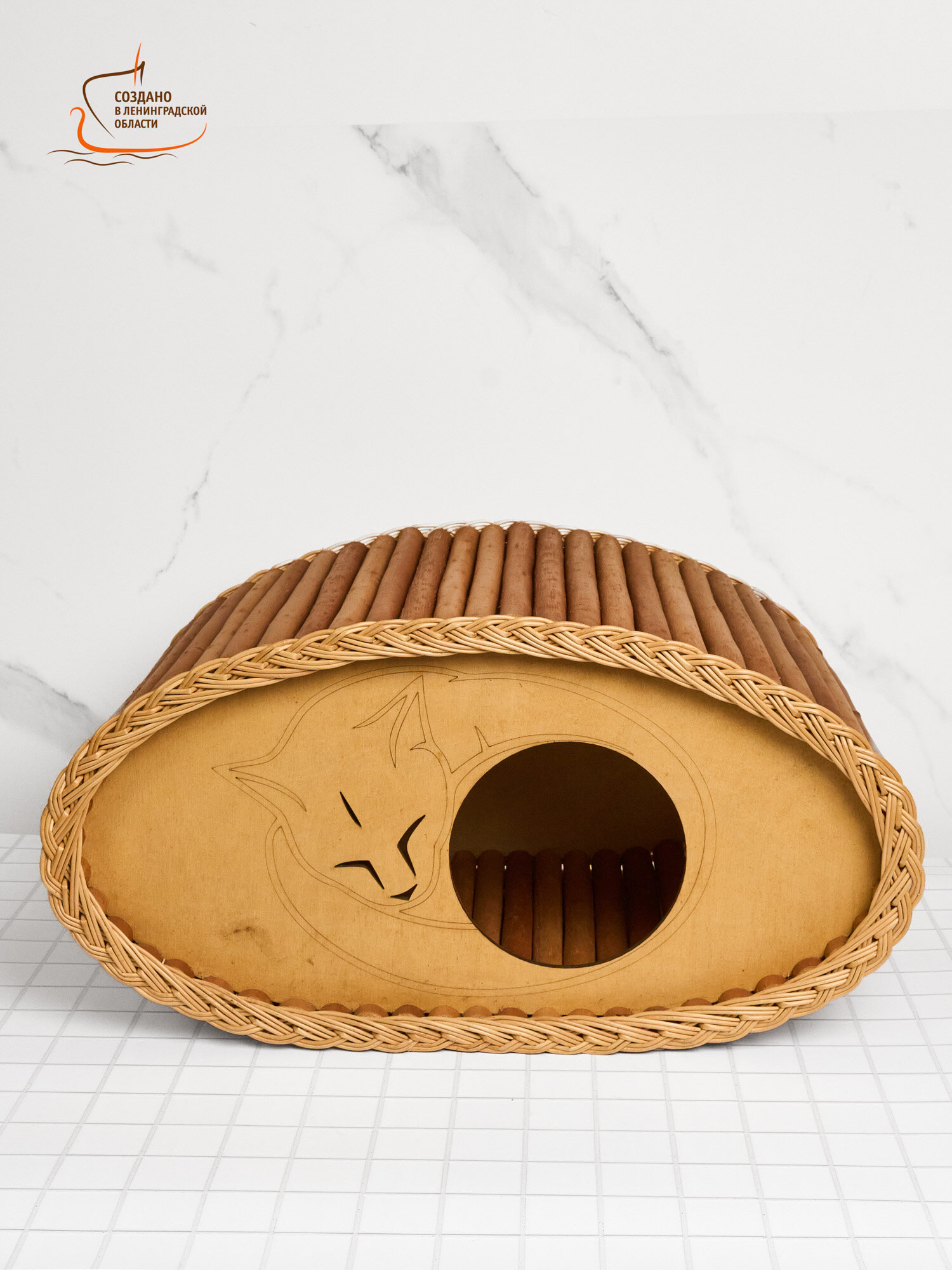 Домик для кошки, лежанка овальная 53х31х29 см