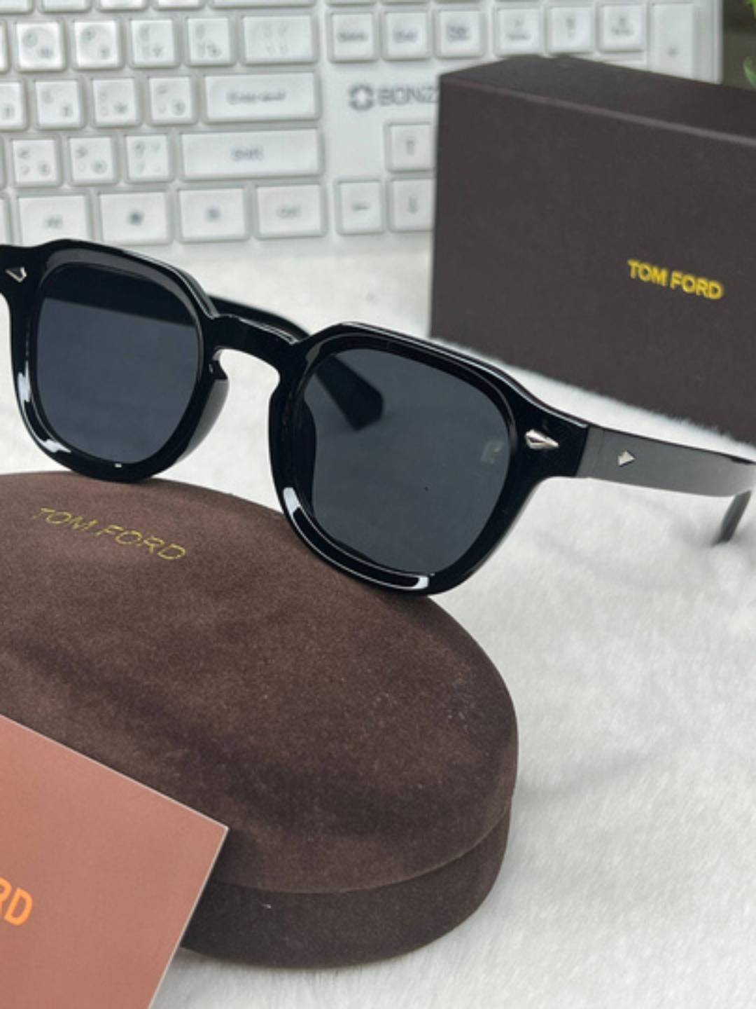 Солнцезащитные очки