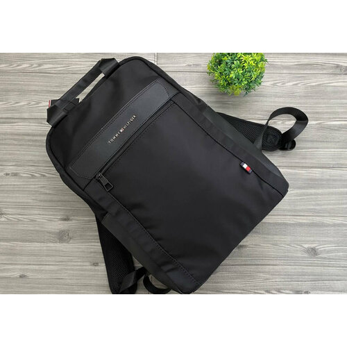 Сумка-рюкзак Tommy фактура гладкая черный 8899₽