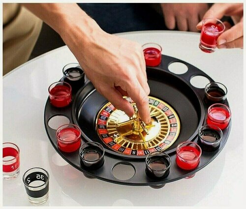 Изображение товара Алкогольная игра "Пьяная рулетка с 16 стопками"