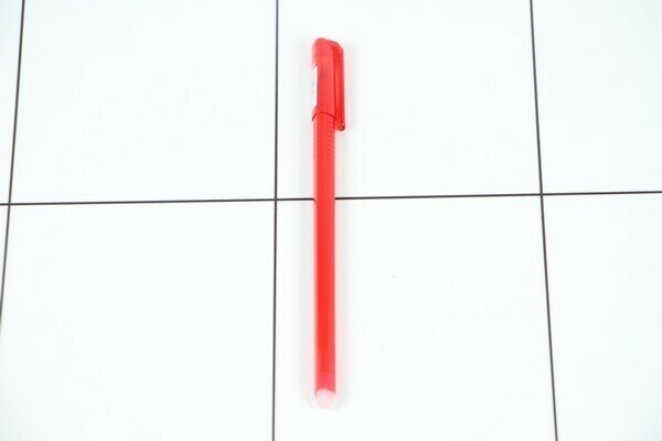 Ручка гелевая стираемая Berlingo Apex E , красная, 0,5мм, трехгранная (CGp_50213)