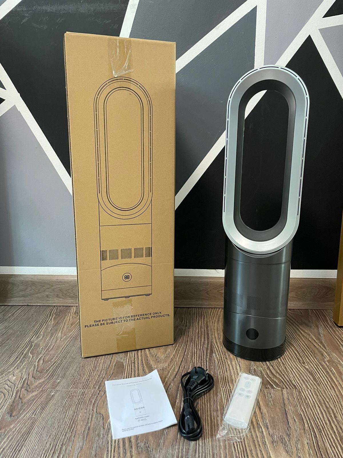 фото Колонный безлопастной вентилятор охлаждения воздуха для дома и офиса , 3 режима работы , 8 скоростей , высота 57см с пультом