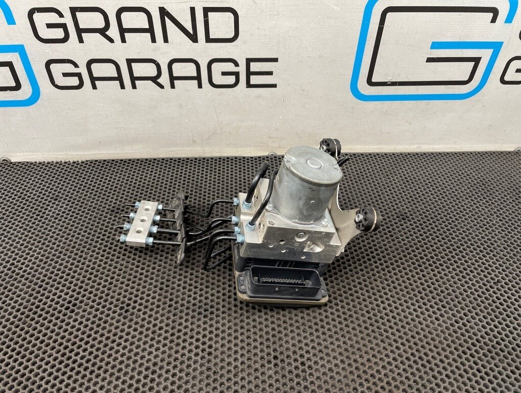 Блок ABS BMW 5-Series 2011 F10 N52B30A 3.0 OEM 34516795519