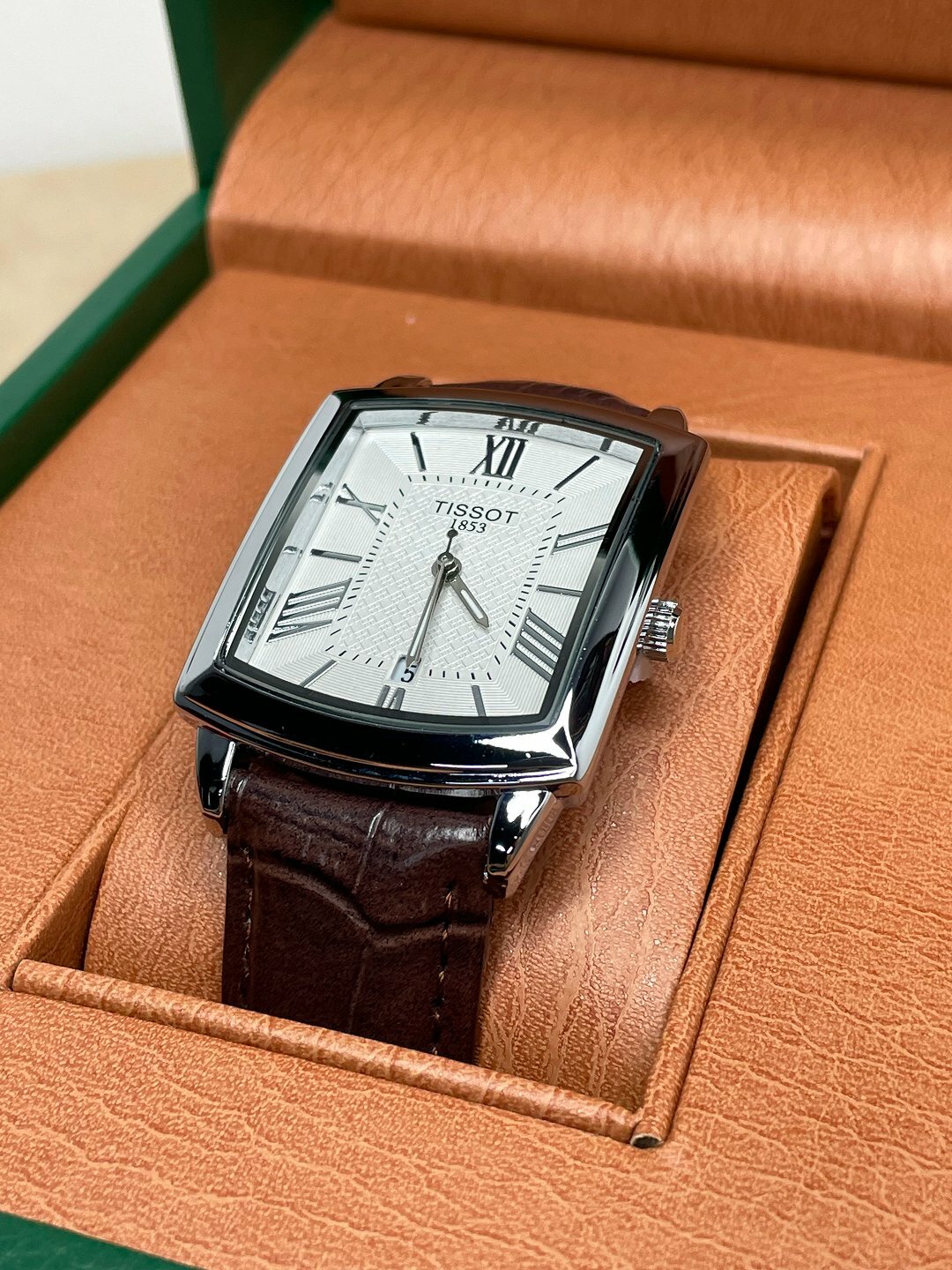 Наручные часы, серебряный, черный — фото 1