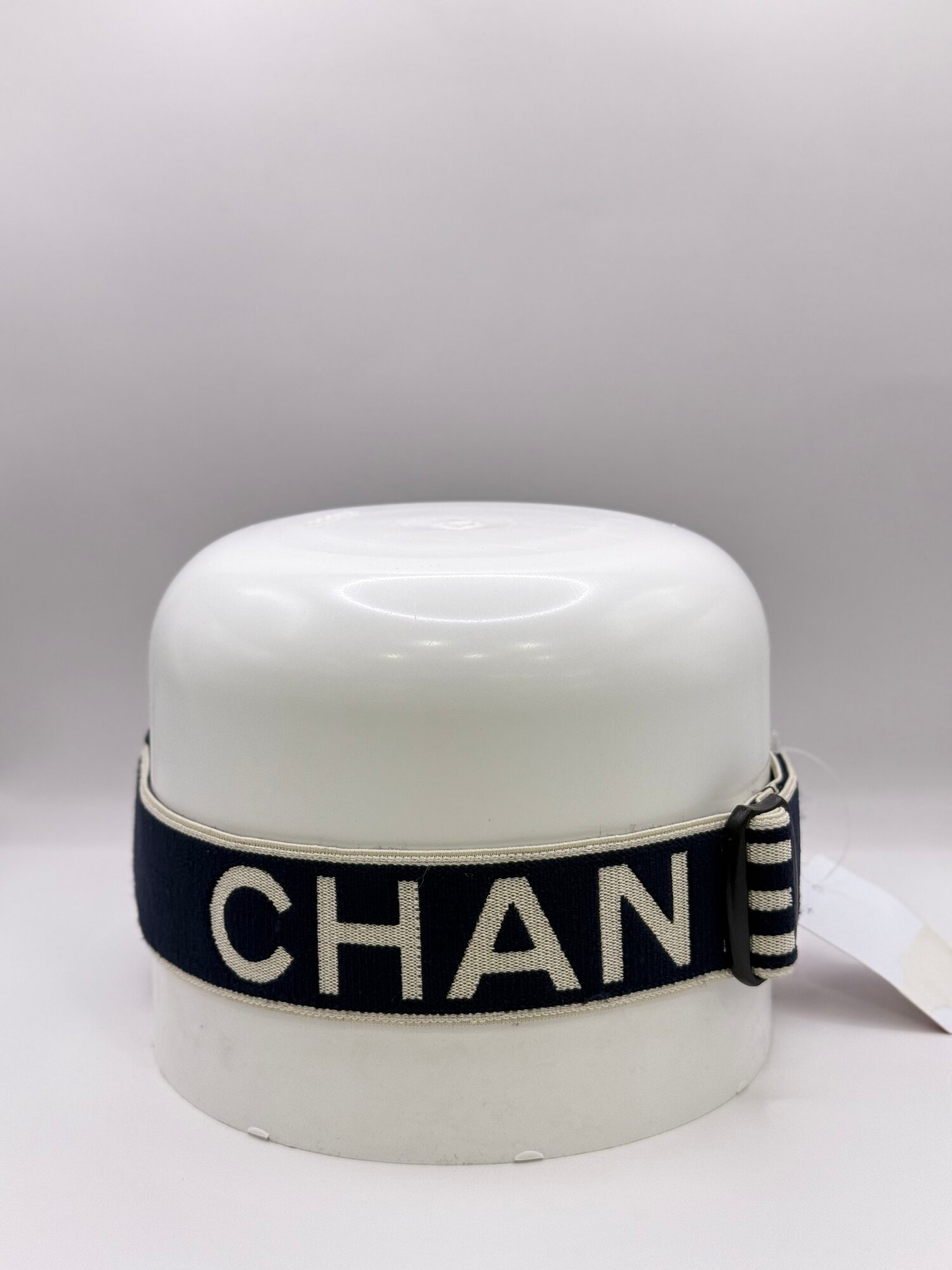 Кепка Chanel козырек для женщин, размер 58 ( универсальный ), синий — фото 1