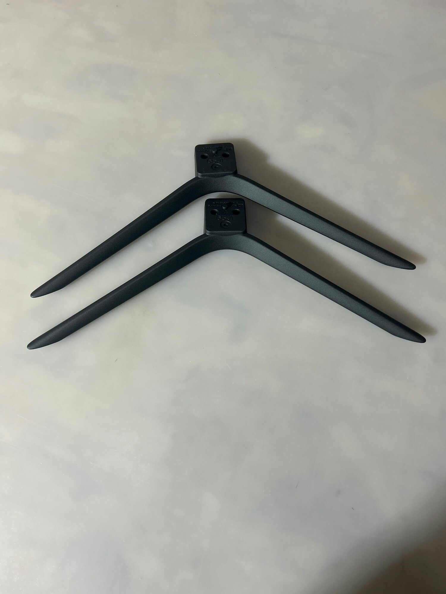 Подставка комплект комплект 2 шт (черный), для телевизора Carrera CRL550