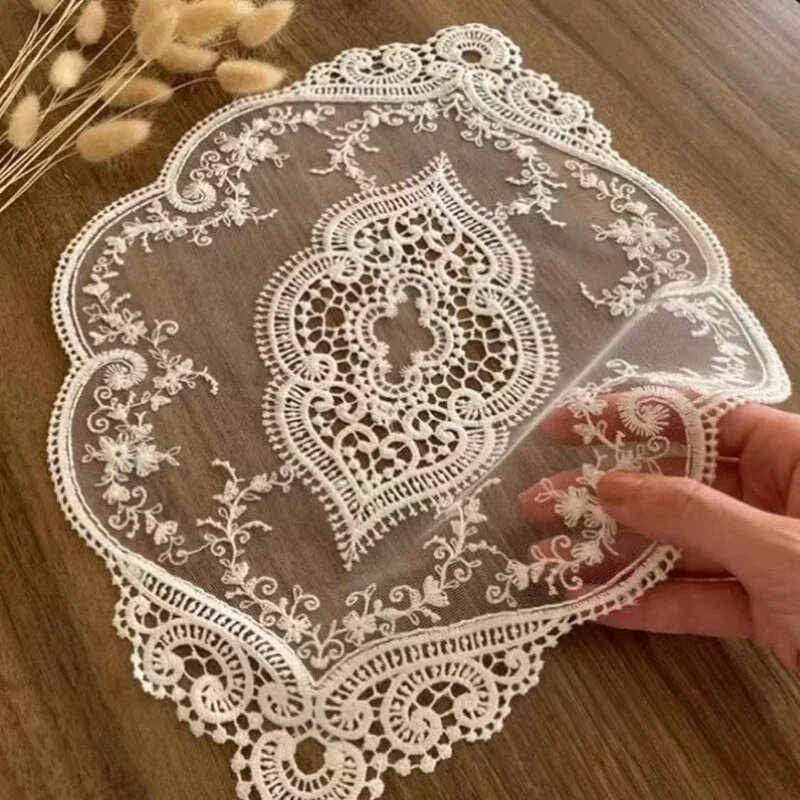 Кружевные салфетки для стола из полиэстера и хлопка Beige