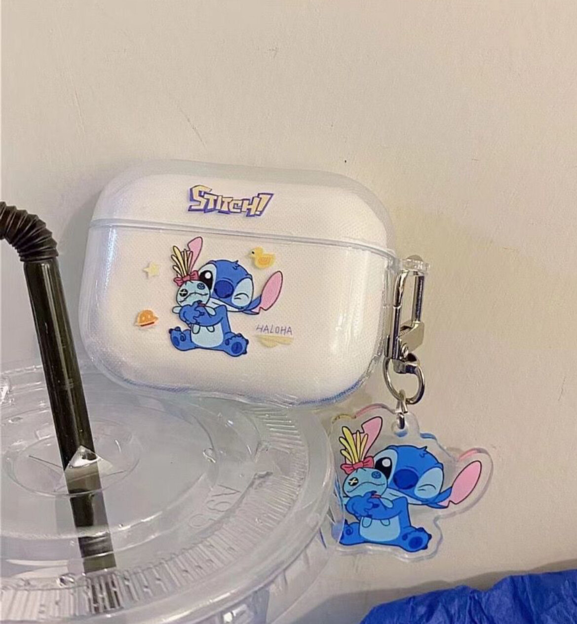 Защитный и декоративный чехол для Airpods 4 Стич (Stich)с брелком
