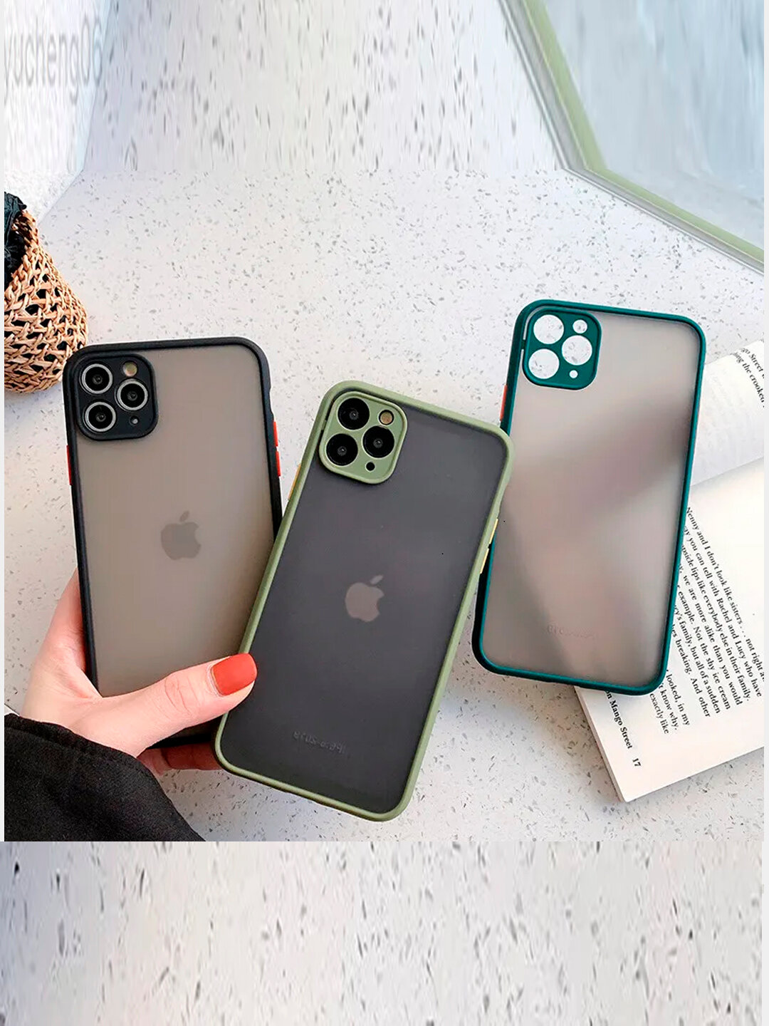 Для Apple iPhone 11 Pro защитный чехол выполнен из качественных износостойких материалов - мягкого и эластичного