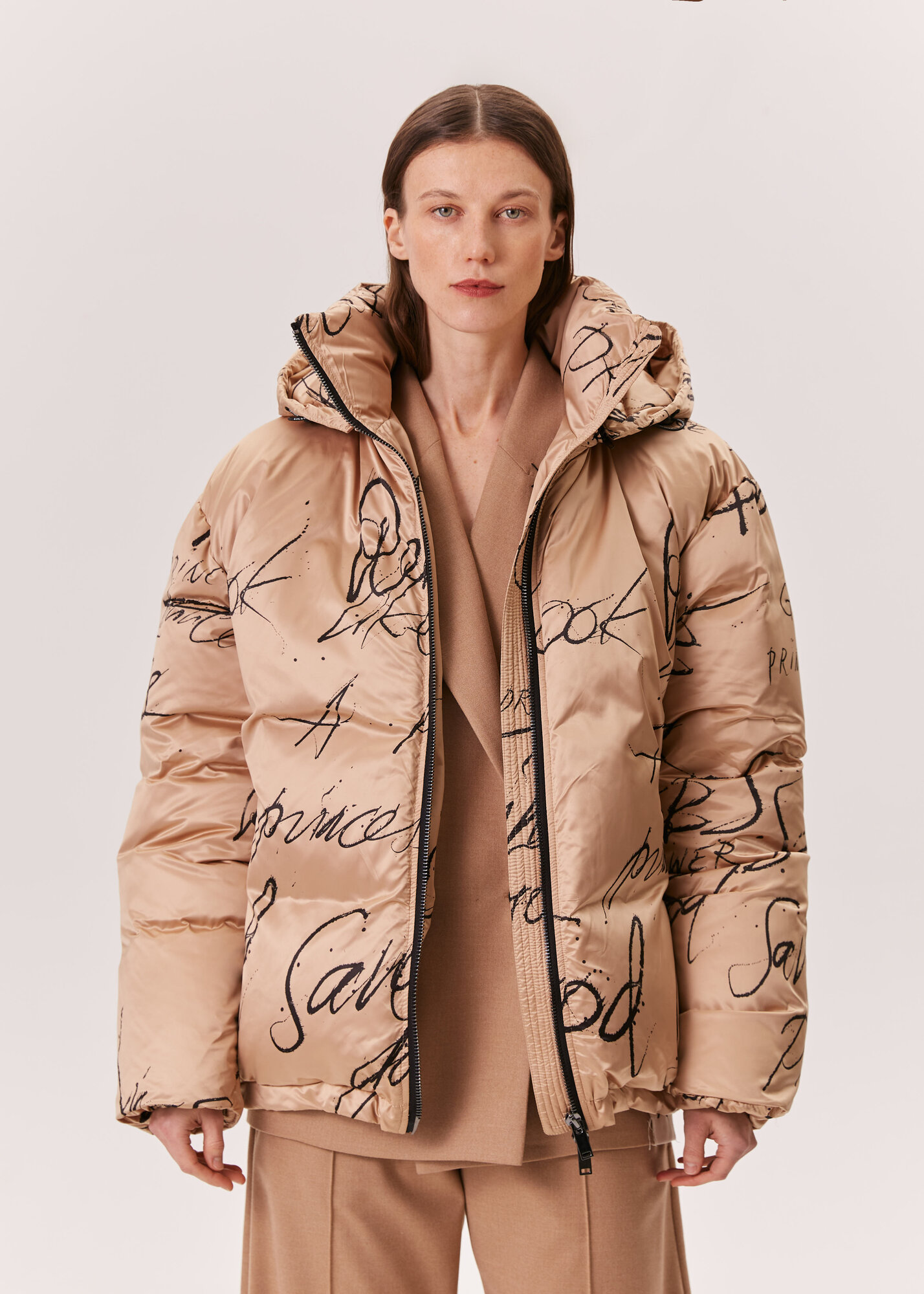 Пуховик Eve&Esther размер Onesize бронзовый