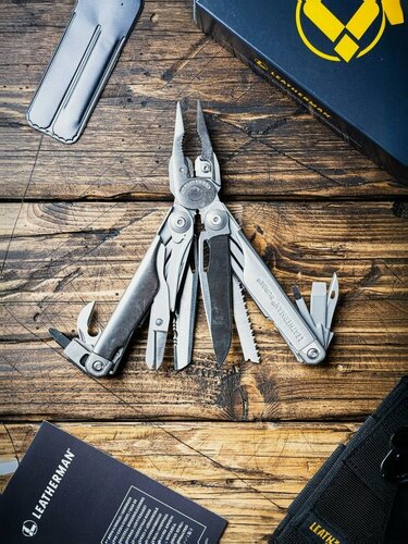 Изображение товара Мультитул Leatherman Surge 830165, 21 инструмент, серебристый