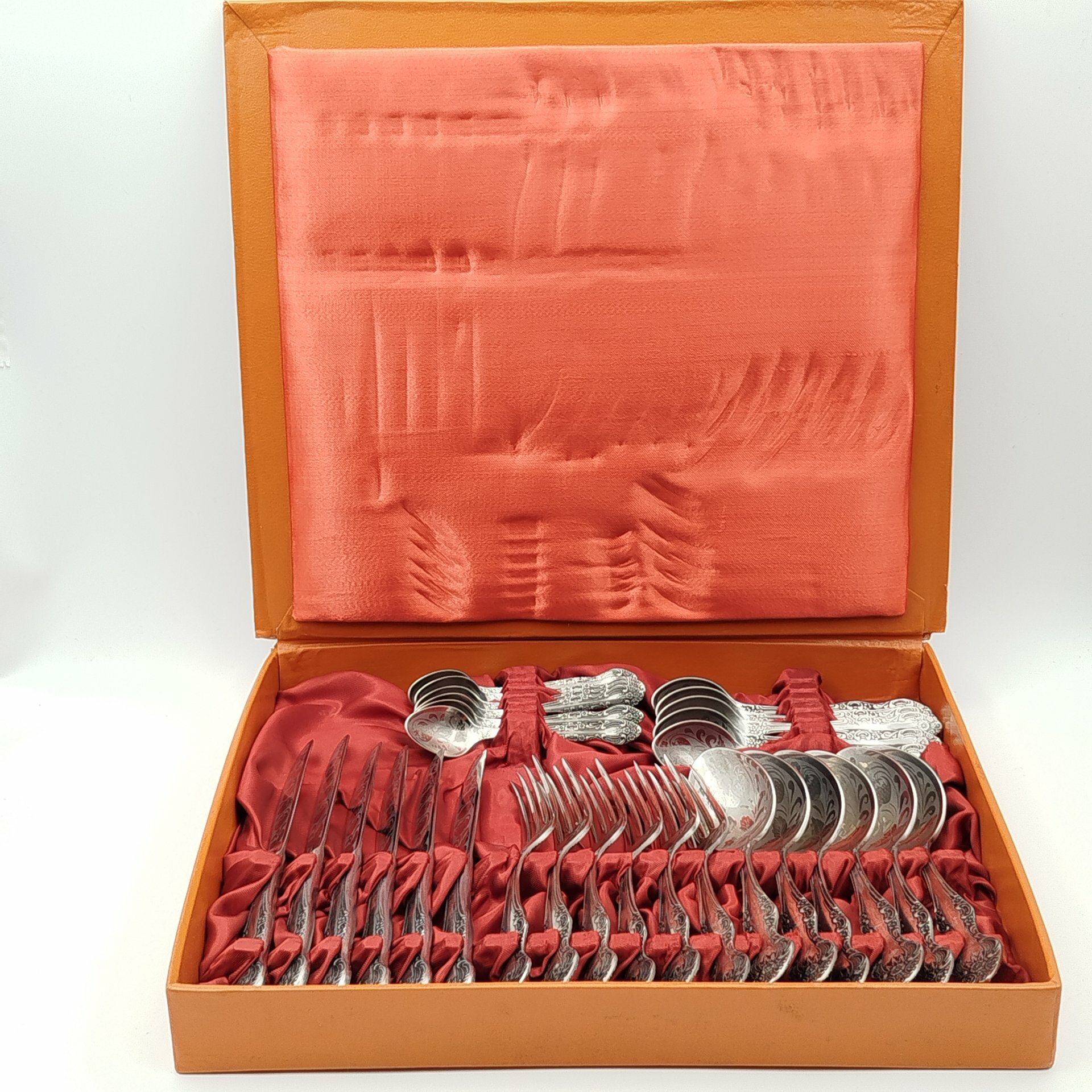 Комплект столовый "Новинка" на 6 персон (23 предмета) в оригинальной коробке, сталь