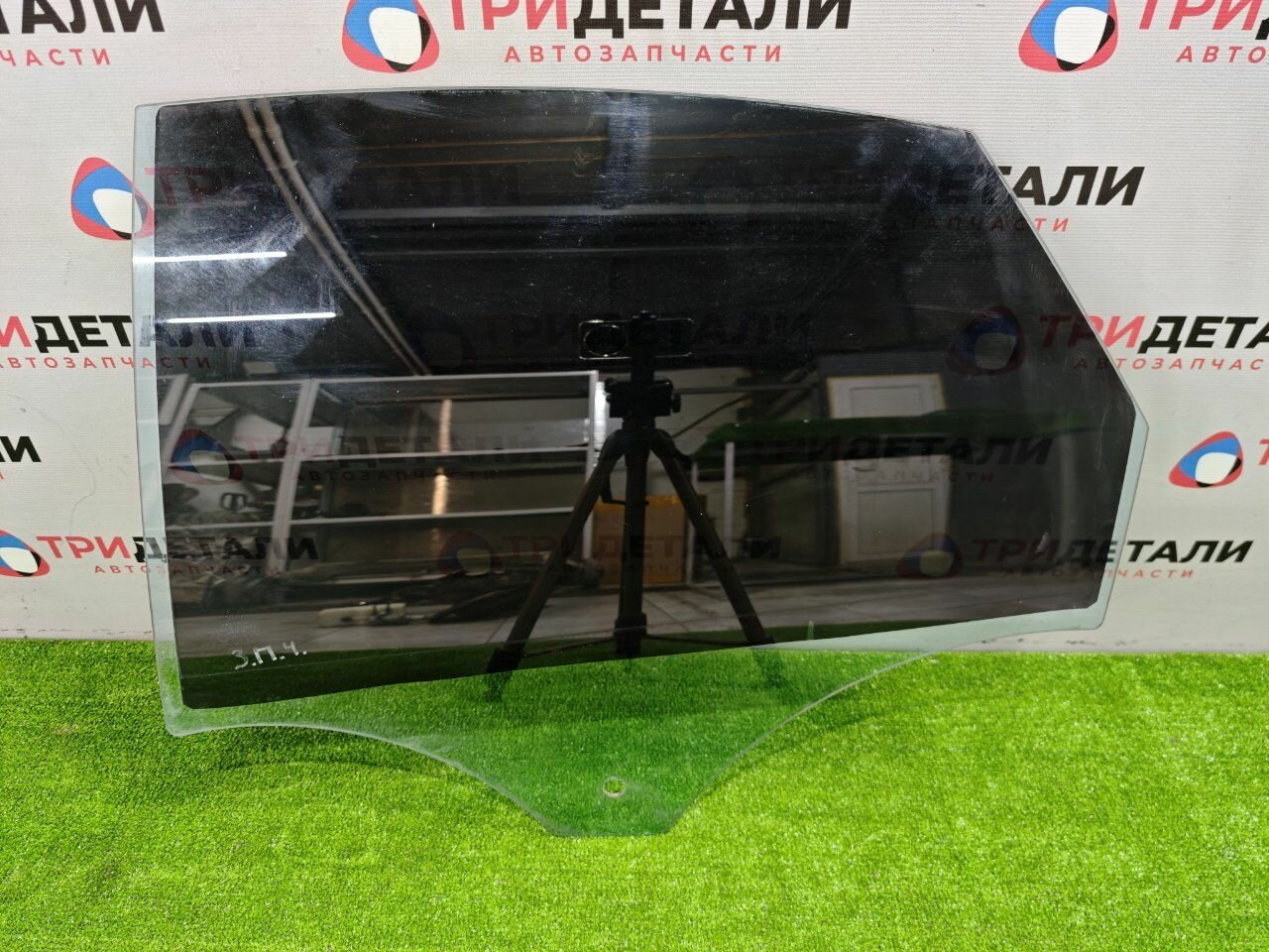 Стекло двери Ford Mondeo 2.0 AOBA 2010 задн. прав. (б/у)