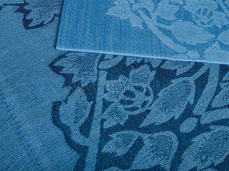 Комплект столовый из скатерти и 6 салфеток 100% лен с устойчивым крашением