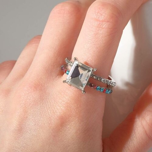 кольцо женское с камнями драгоценность две линии цветное с серебристым 18 мм 1 шт Кольцо Queen Fair, стекло, размер 17