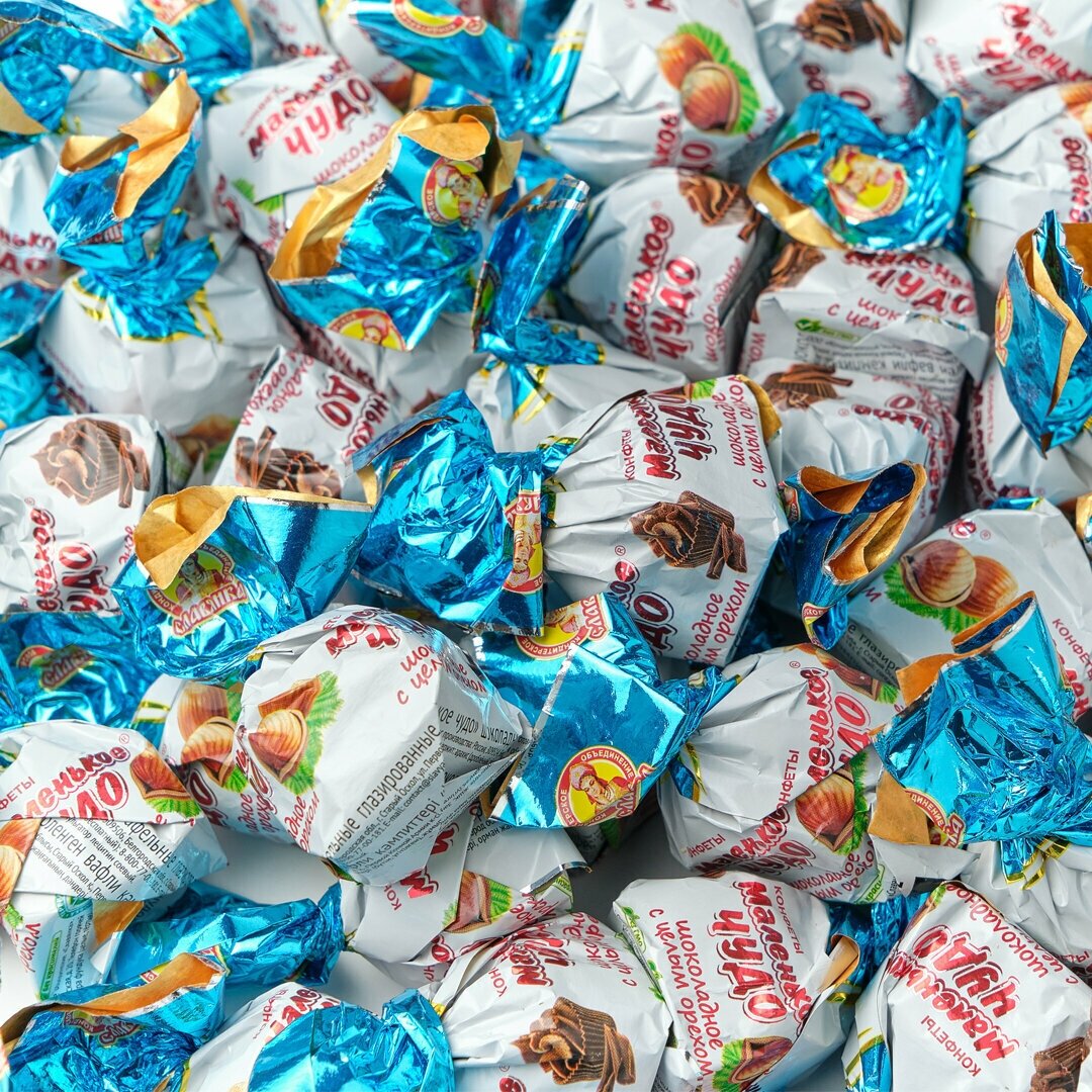 Конфеты вафельные глазированные "Маленькое чудо" шоколадное ТМ Славянка 4 кг - фотография № 1
