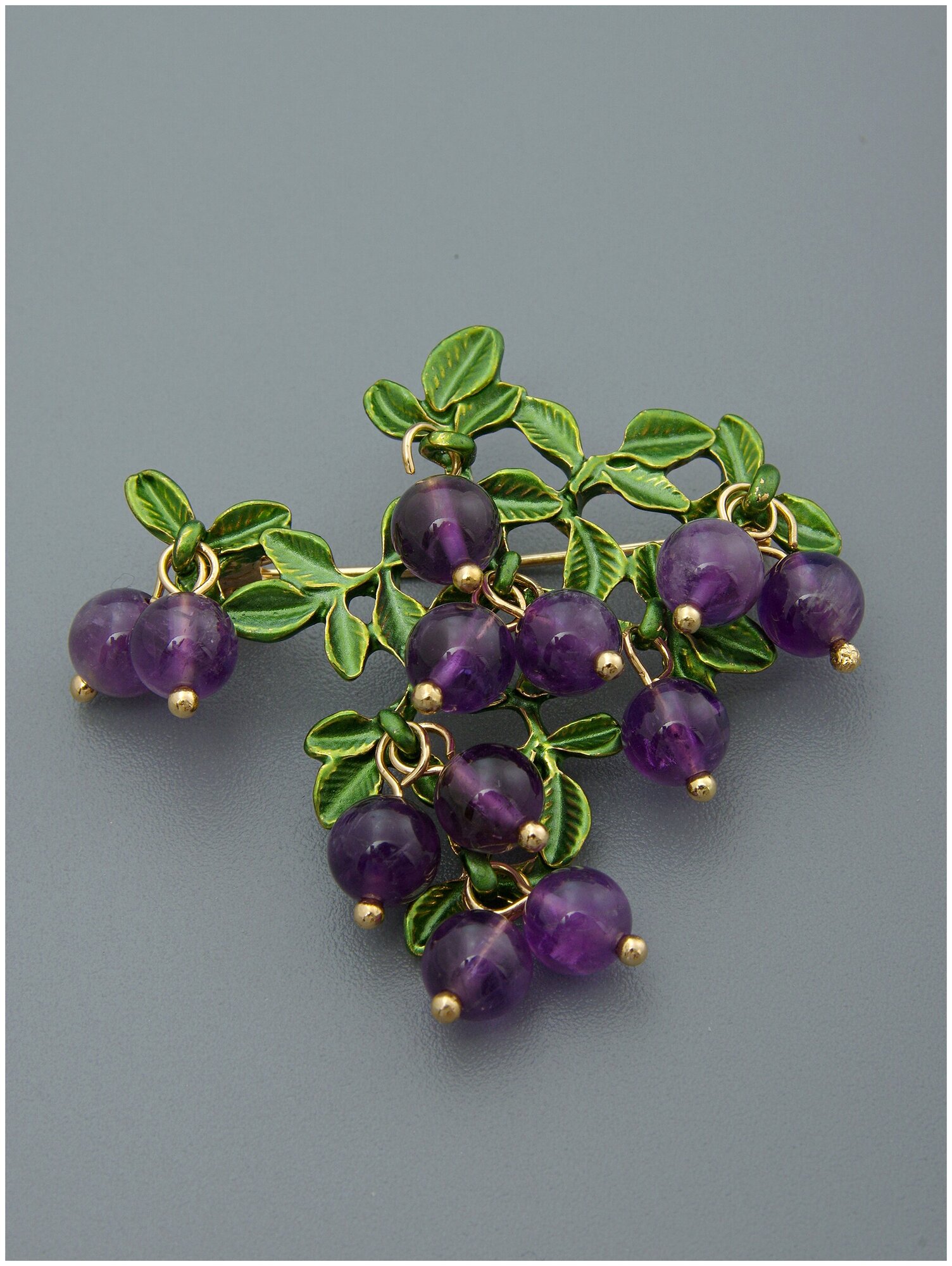 Брошь ЖемАрт, аметист, зеленый/фиолетовый — фото 1