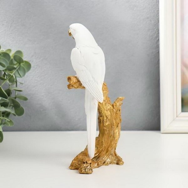Сувенир полистоун "Белый попугай Ара на золотом дереве" 20х7х10.5 см