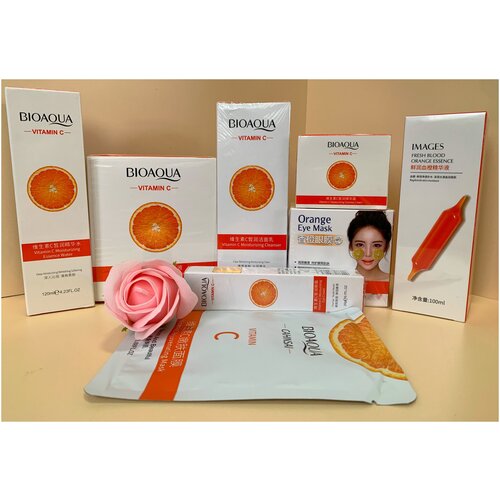 Подарочный набор косметики с Витамином С, с экстрактом апельсина и гиалуроновой кислотой.