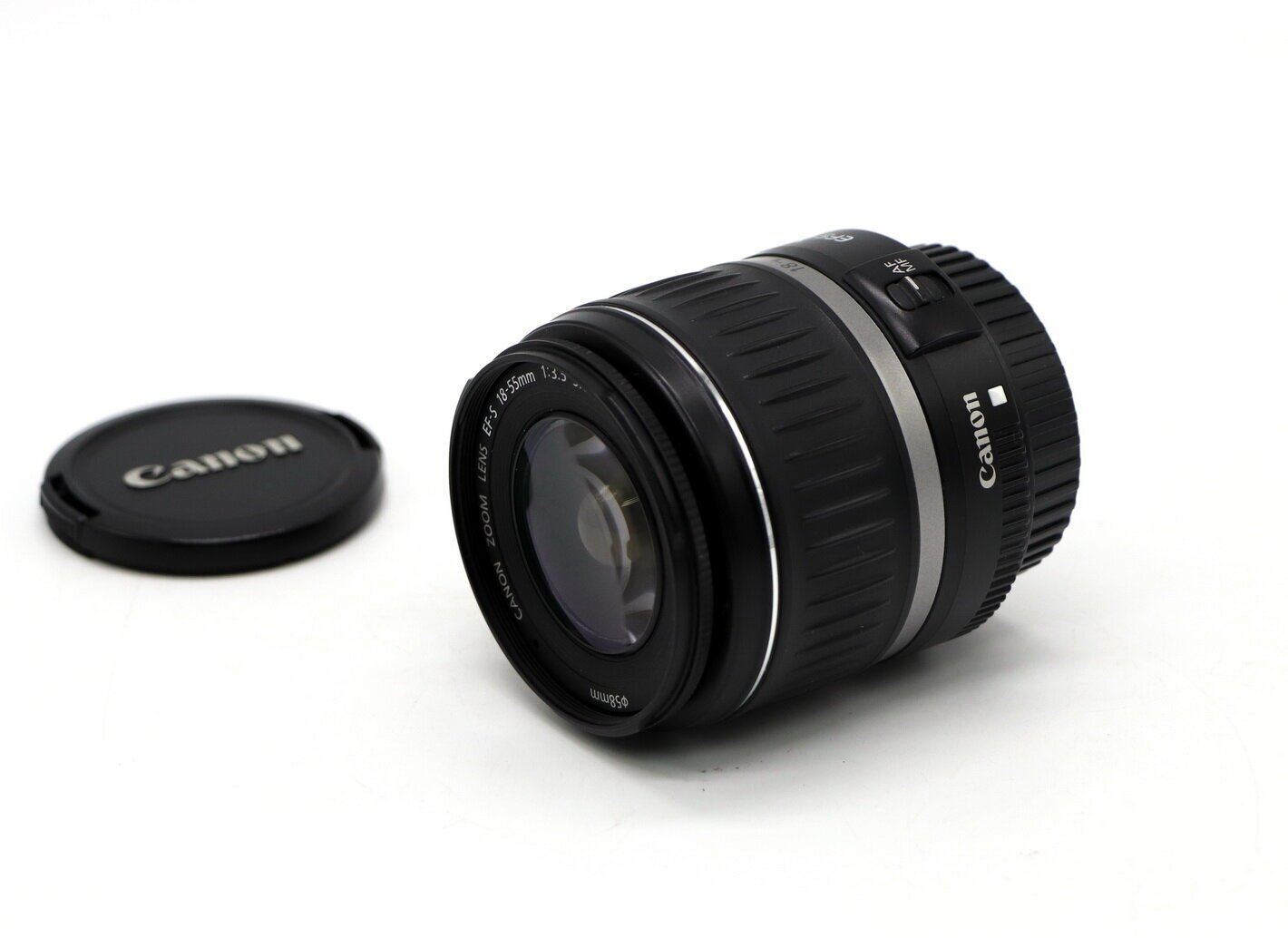 Объектив Canon EF-S 18-55mm f/3.5-5.6 IS II, черный