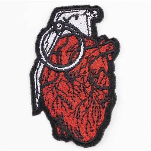 Нашивка, шеврон, патч (patch) Сердце это граната, размер 8*5 см