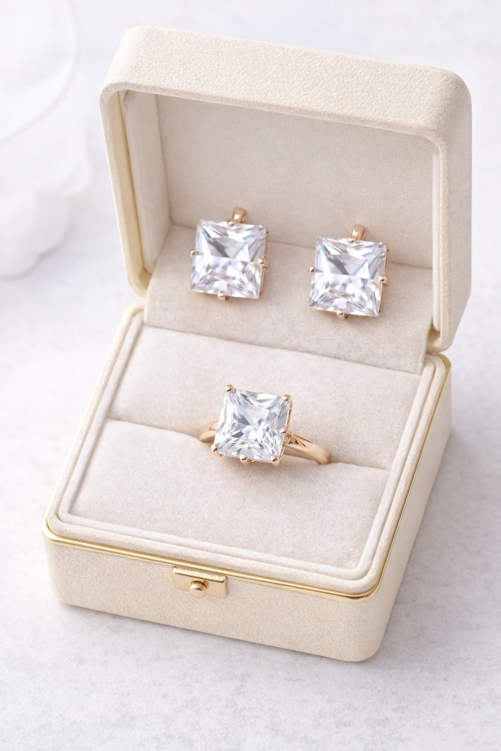 Комплект бижутерии: серьги, кольцо, размер кольца 18.5, золотой — фото 1