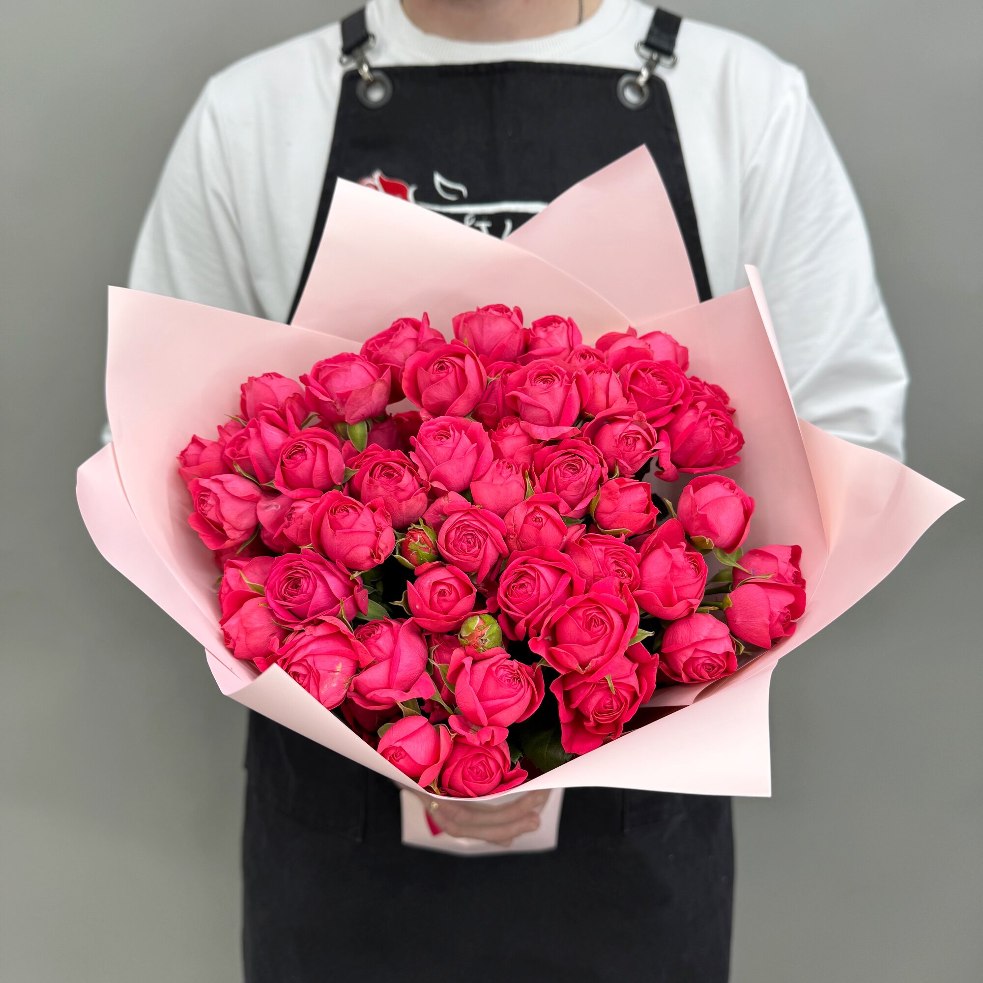 Розы кустовые пионовидные Голландец в букете 11шт Q133 Rozavam