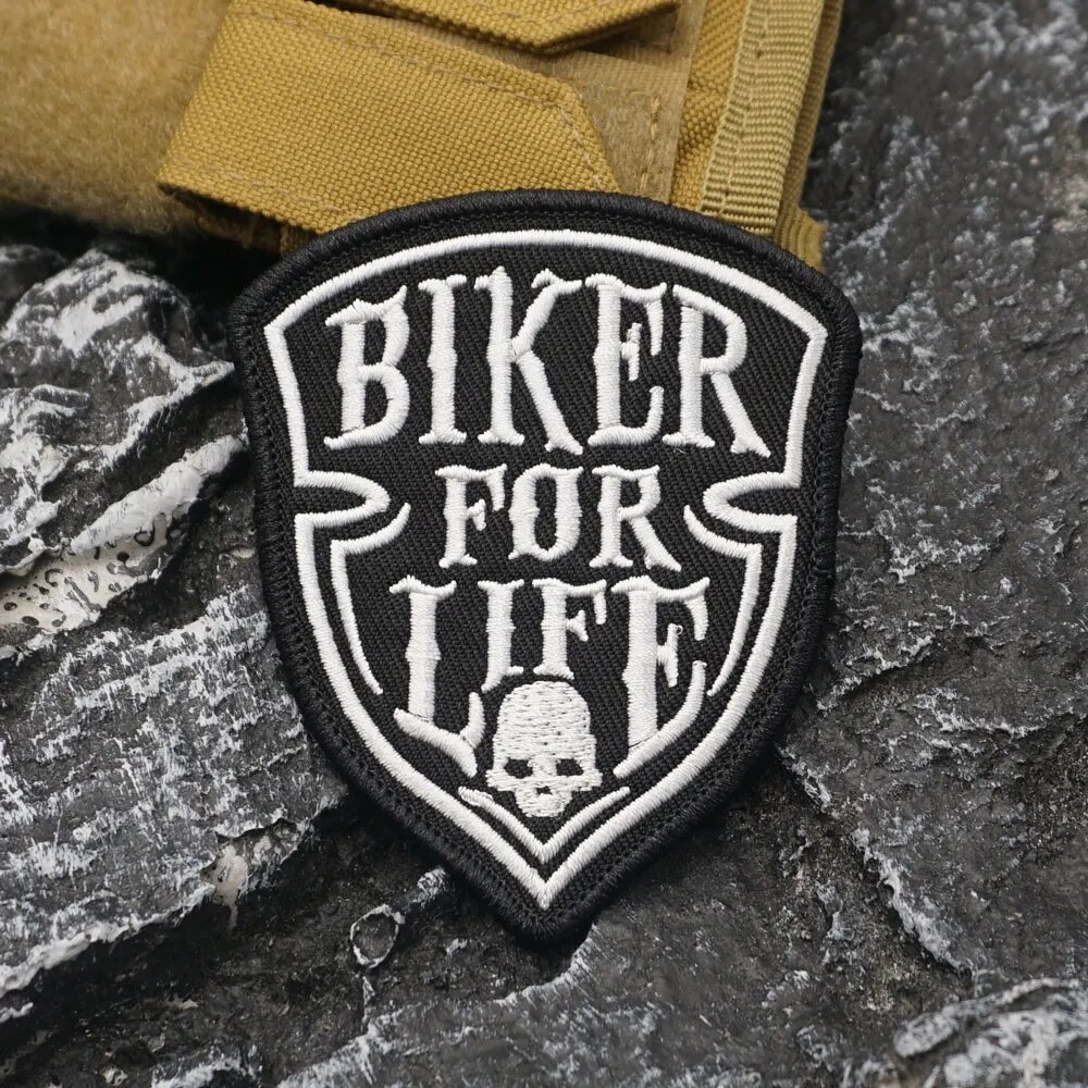 Вышитая нашивка BIKER FOR LIFE, черный, AH131-2