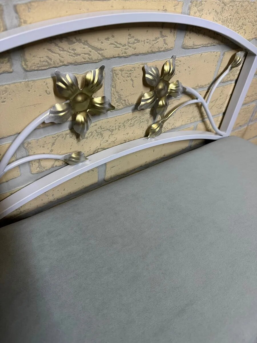 Кованая банкетка №04, Студия кованой мебели Нива, цвет светло-серый — фото 1