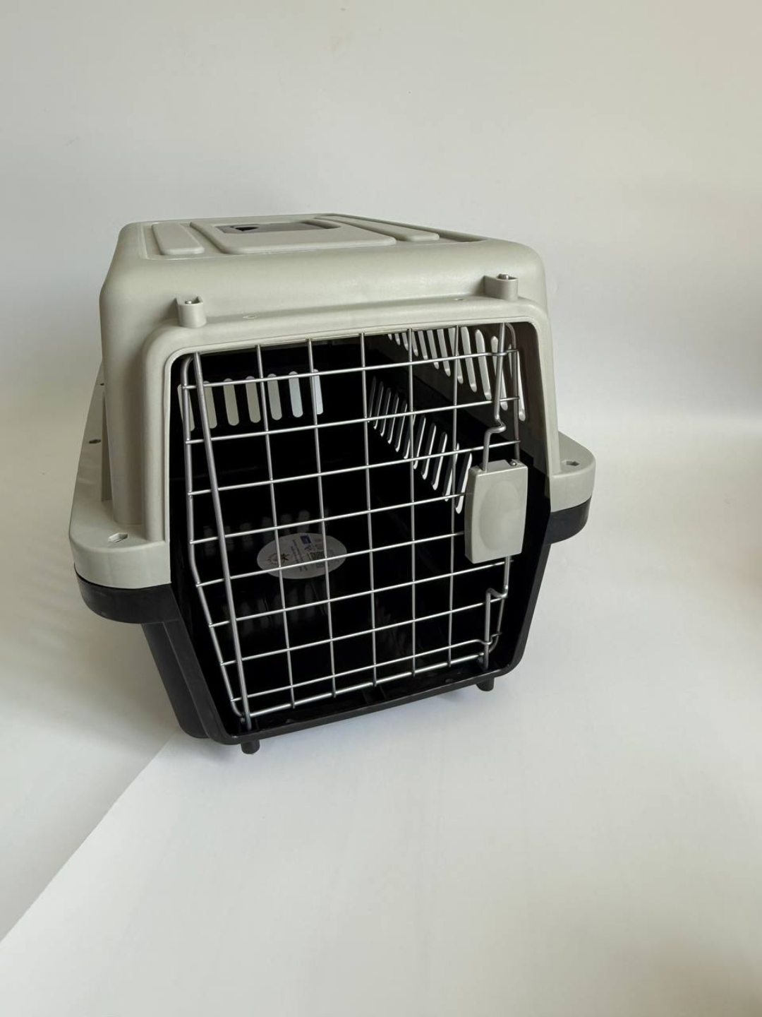 Контейнер для перевозки кошек, НКХ-002 60*39*61 черный