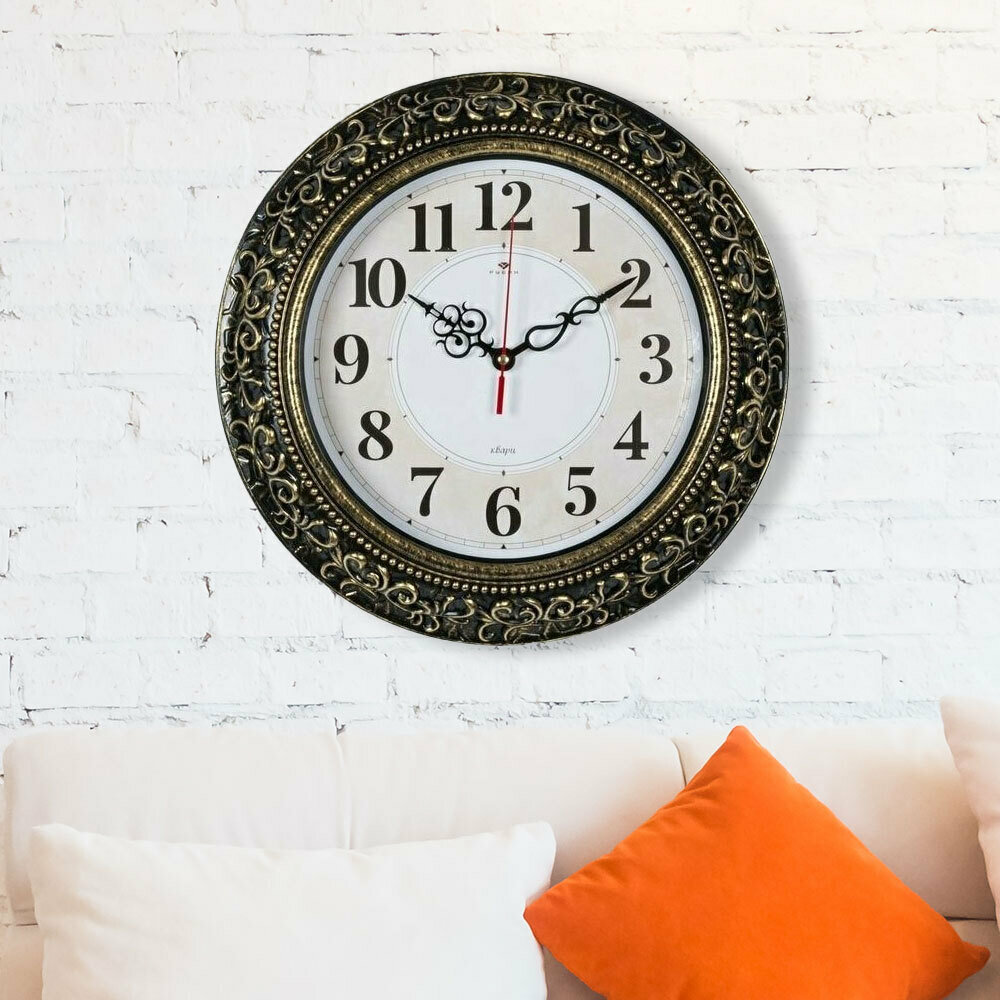 Часы настенные круглые 35см, классический корпус черный с золотым узором, белый циферблат