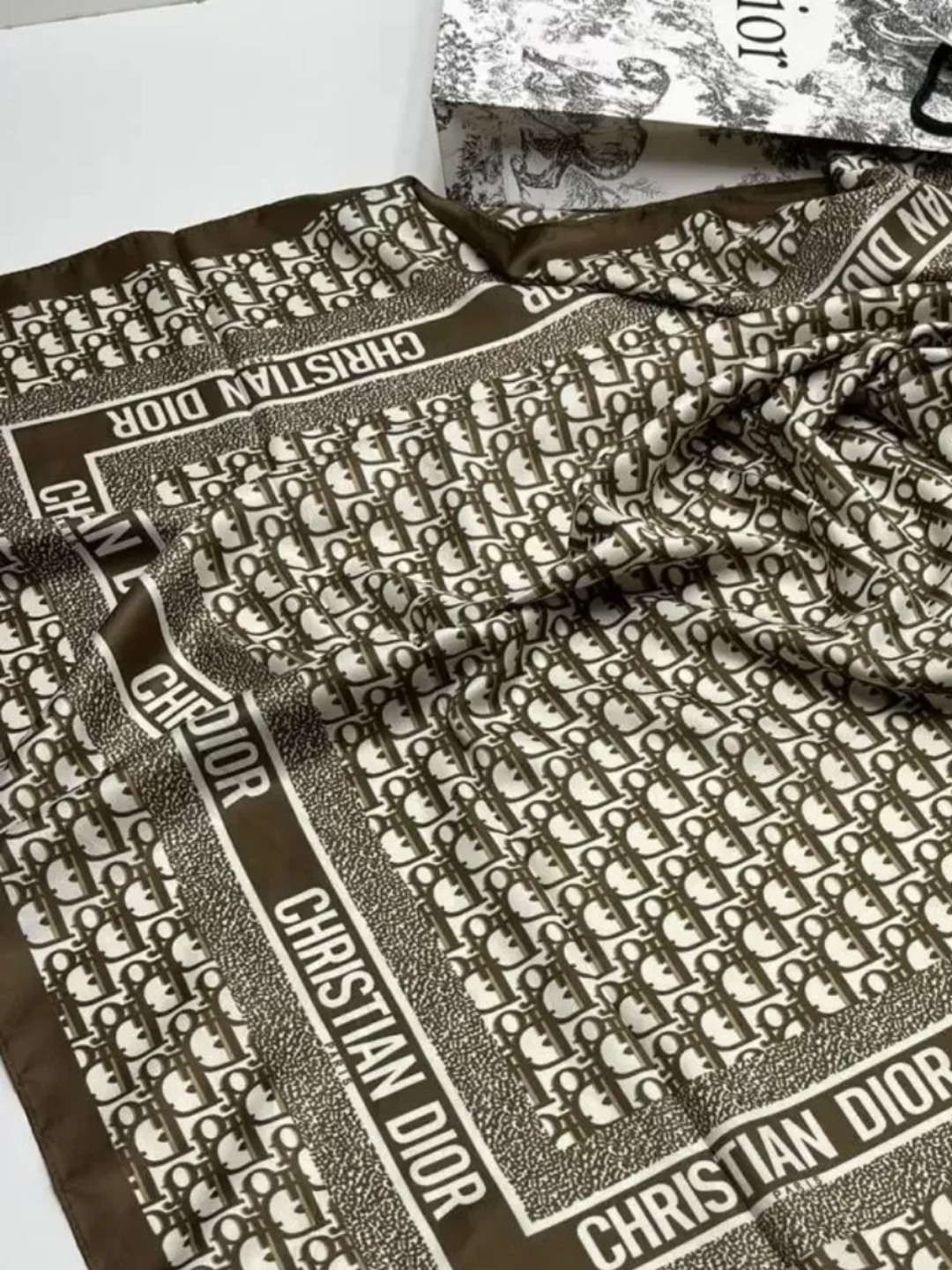 Платок  для девочек и женщин,95х95 см, коричневый — фото 1