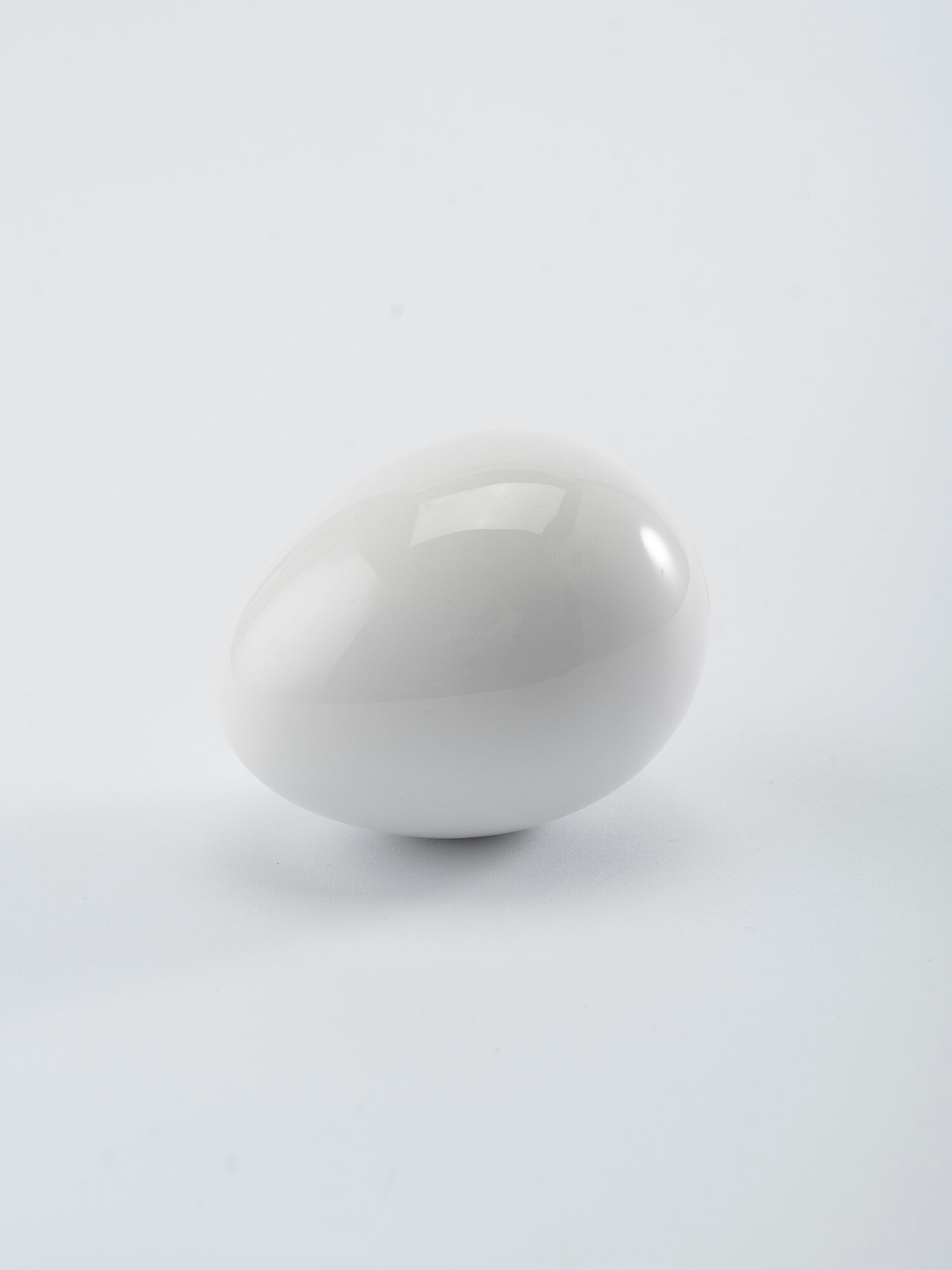 Статуэтка HIll & Mill "Egg Small", керамика, белый , высота 7 см — фото 1