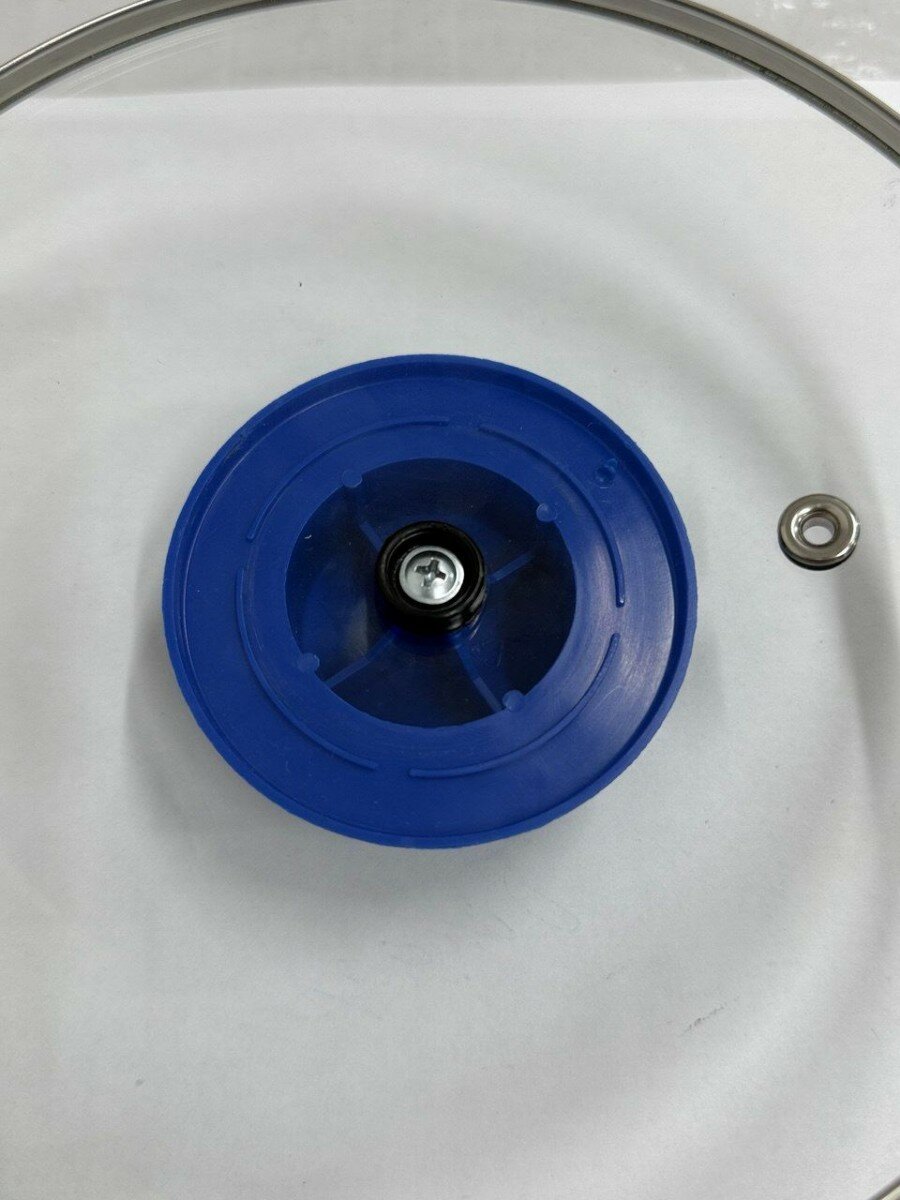 Ручка для крышки 2 шт Фокус 75x33, пластиковая, с саморезом, синяя — фото 1