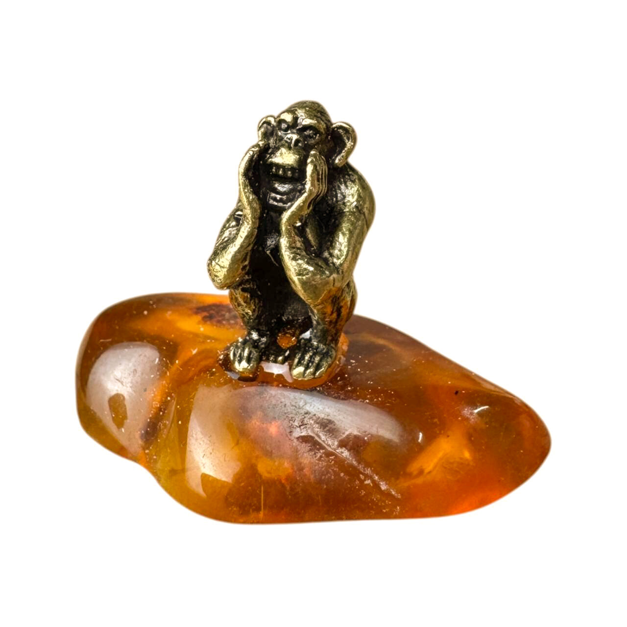 Фигурка Обезьяна Все расскажу из латуни и янтаря 1,8х1,3х,1,1см LY-360143