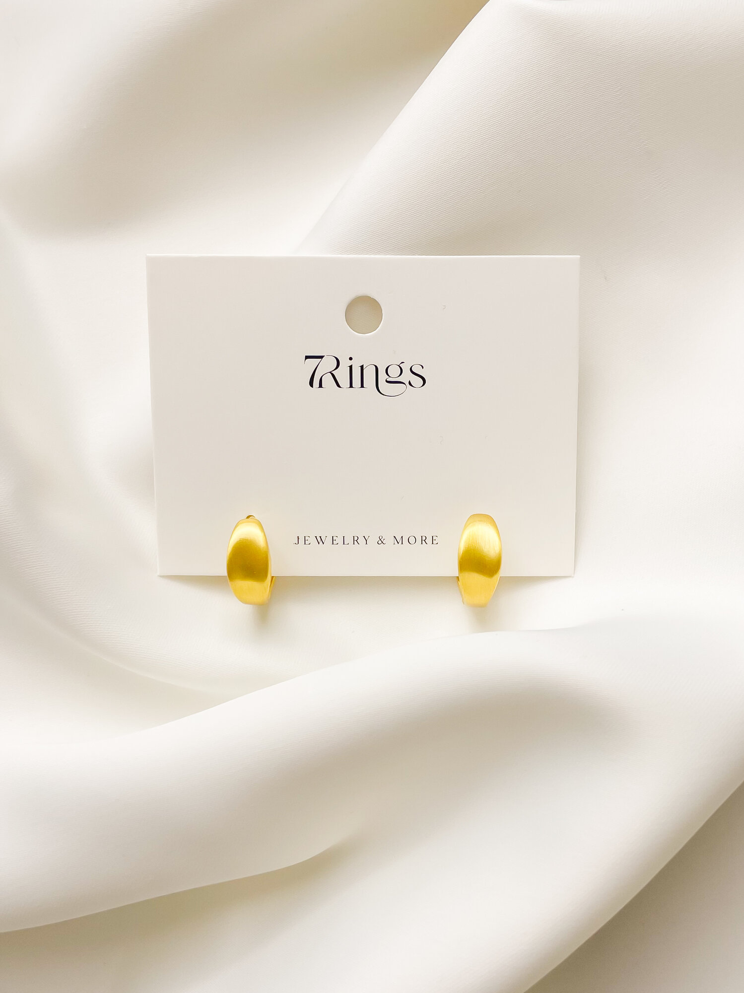 Серьги клипсы, Swarovski Zirconia, размер 6 мм, golden — фото 1