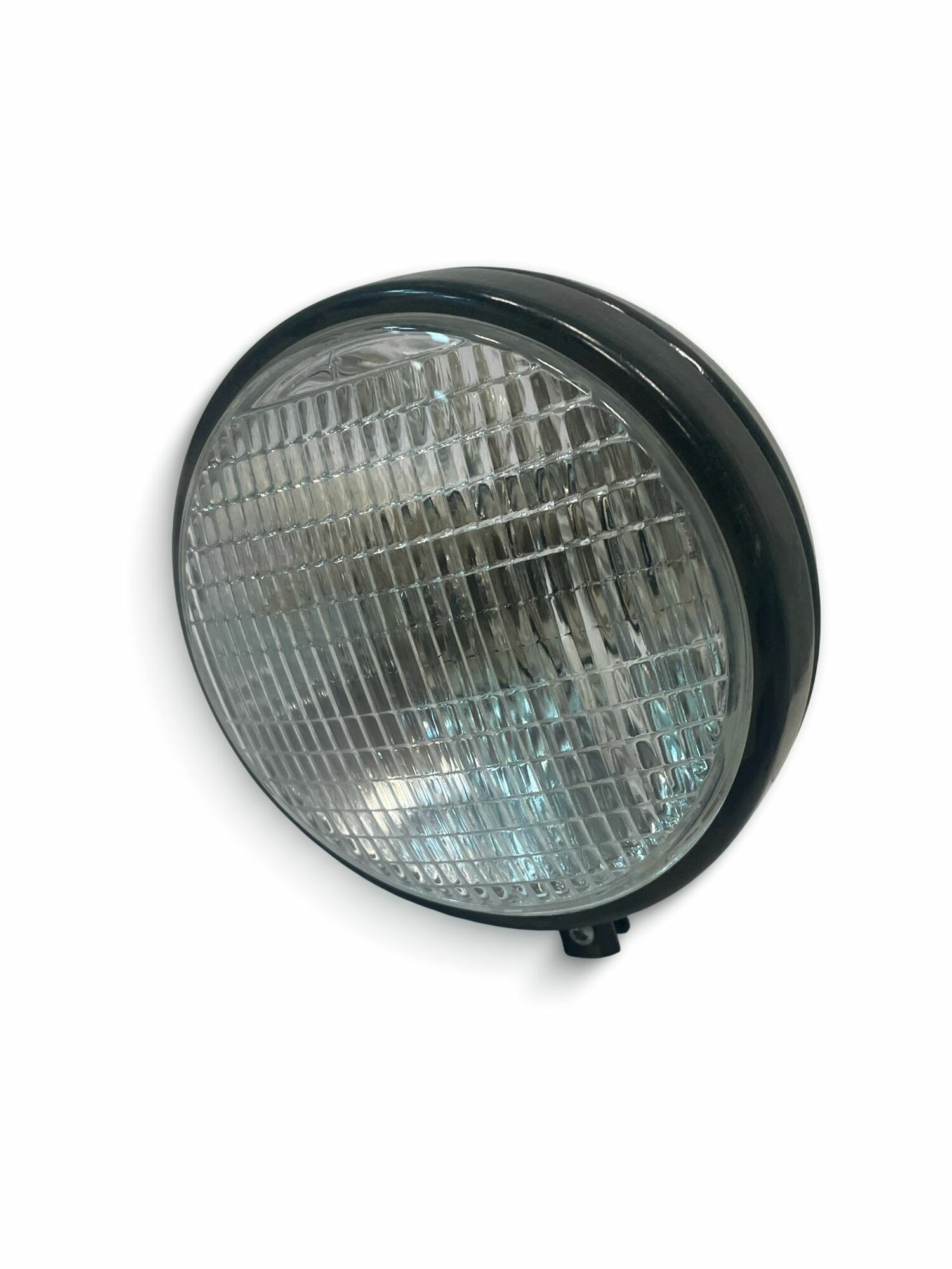 Фара МТЗ задняя, металлический корпус 12В, арт. ФГ-304М.00.00.00/1620 — фото 1