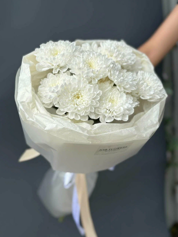 Букет цветов из 3 хризантем доставка цветов букет-комплимент монобукет в упаковке