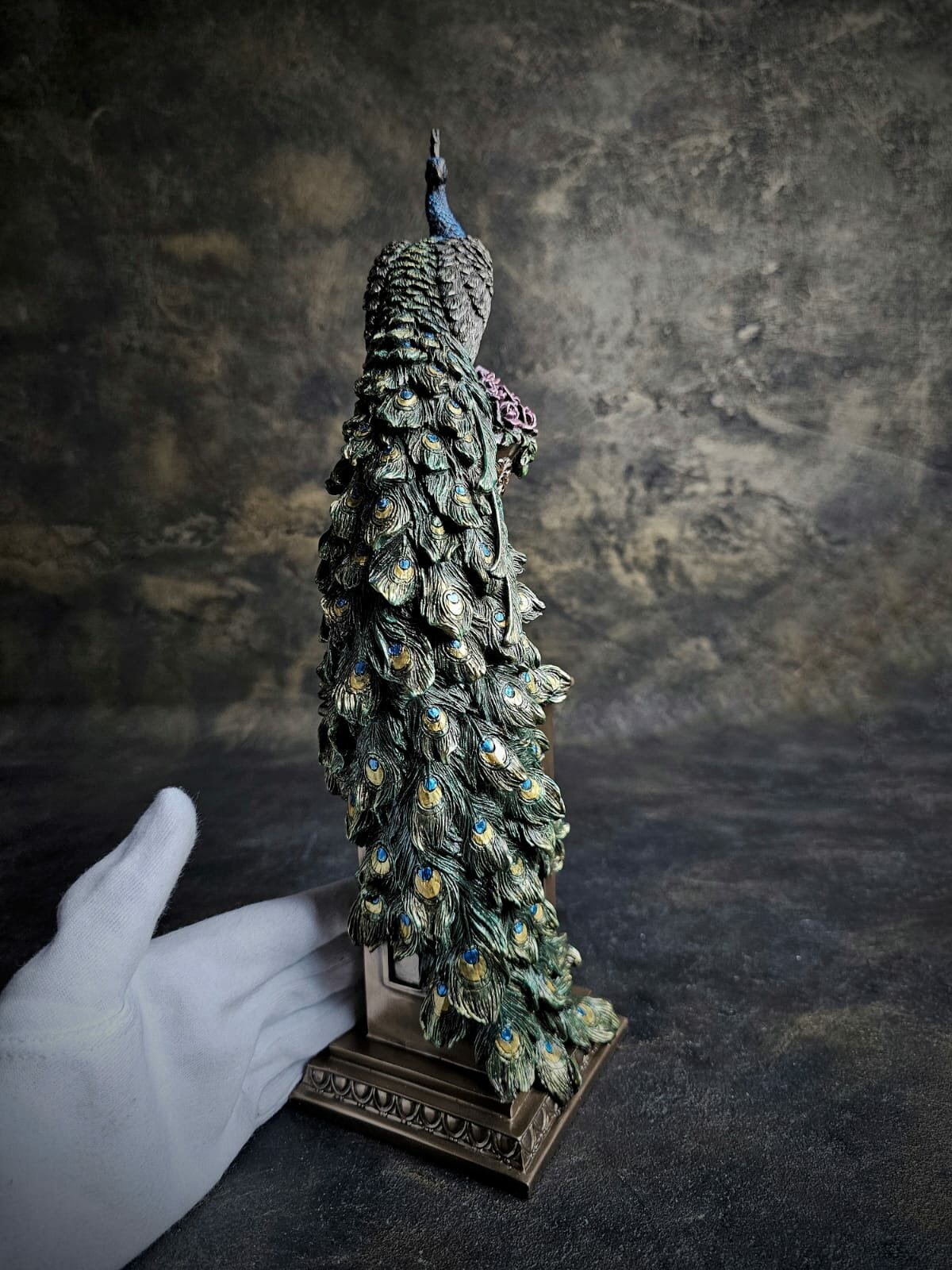 Veronese Статуэтка «Павлин на колонне» h-33см — фото 1