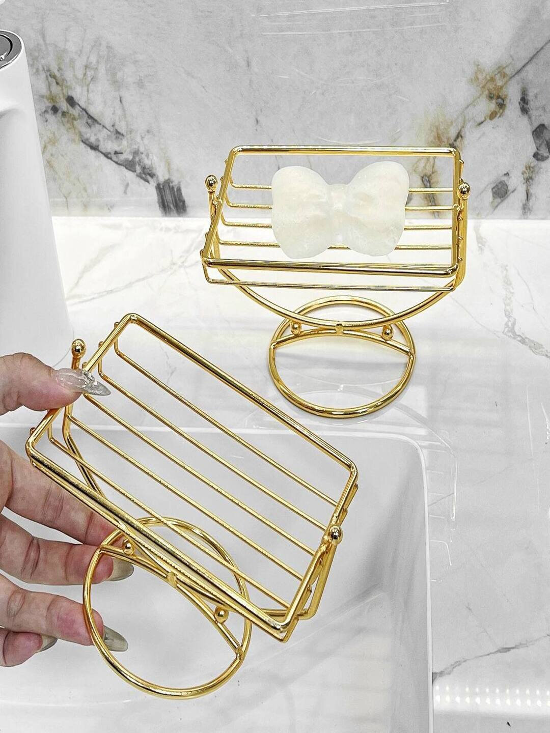 Переносная мыльница из нержавеющей стали — компактная и практичная.